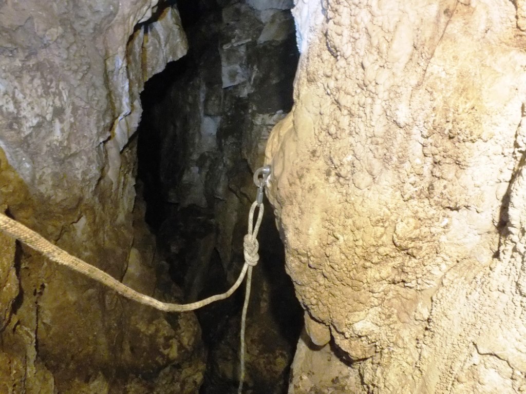Grotta Monte Maio